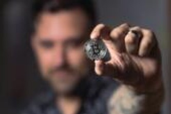 worldcoin手机版注册流程？